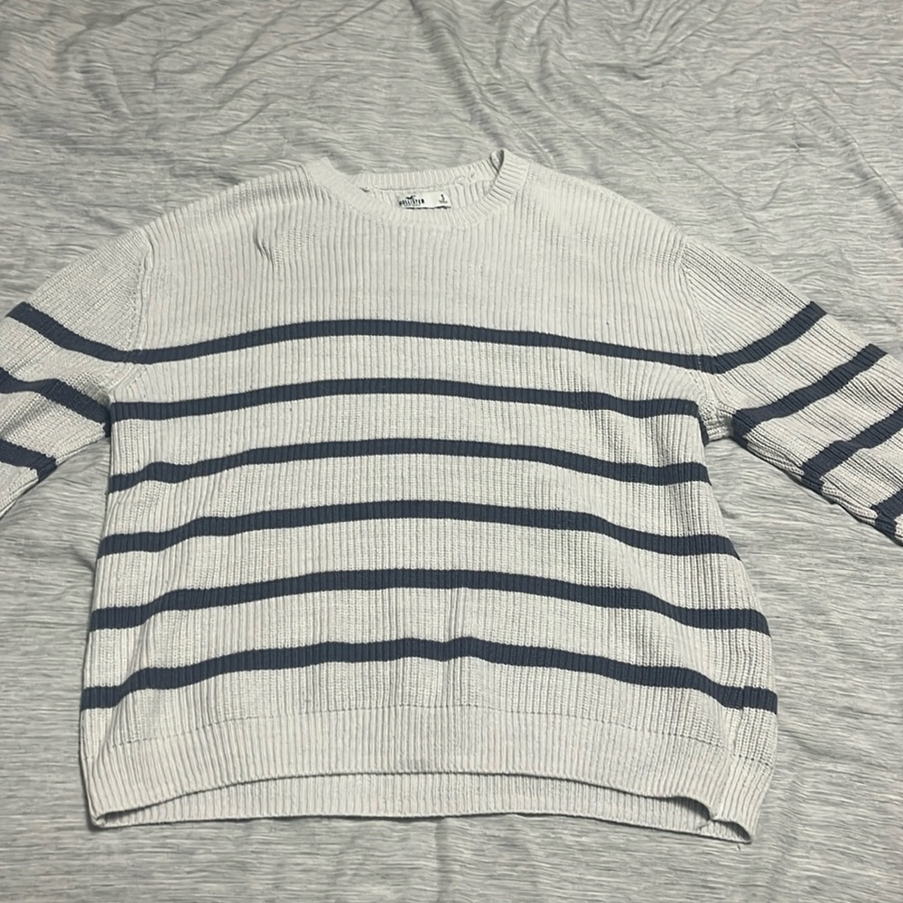 hollister sweater